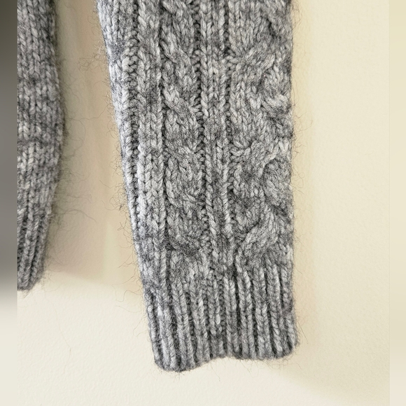 Abercrombie & Fitch Y2K Alpaca Wool Blend Gray Cableknit Cardigan Sweater VTG - Picture 7 of 11